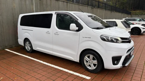 TOYOTA Proace Electric Lang Executive Family
