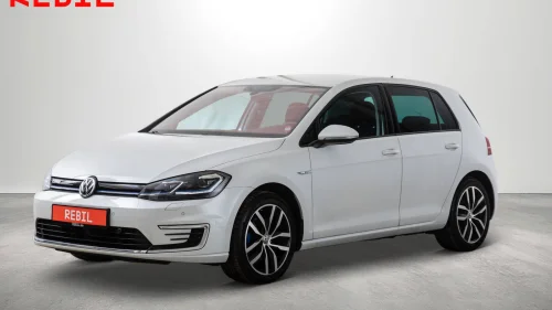 VOLKSWAGEN GOLF 35kWh/Skinn/ACC/Park.sens/Varme.seter/DynAudio/V.pump