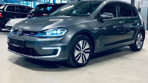VOLKSWAGEN GOLF E-GOLF RYGGEKAMERA - KEYLESS - LAV KM - Tar innbytte