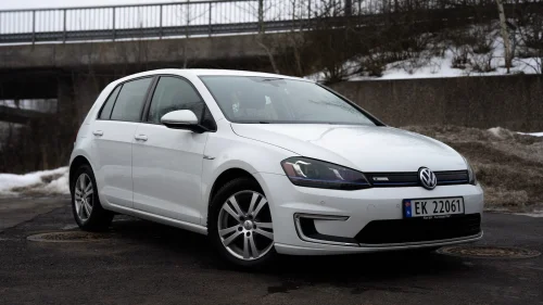 VOLKSWAGEN E-Golf