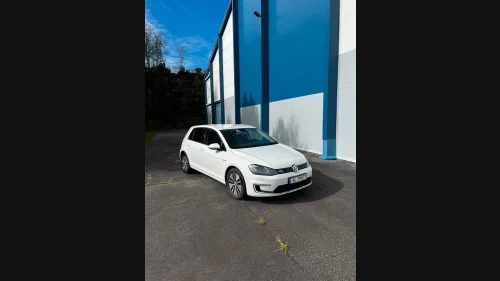 VOLKSWAGEN GOLF E-Golf