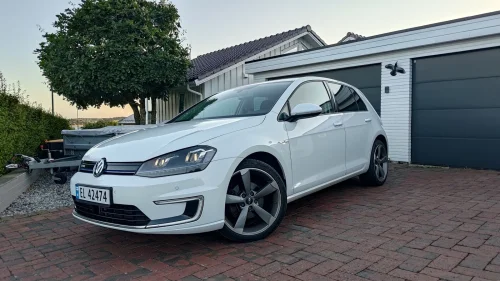 VOLKSWAGEN GOLF E-GOLF