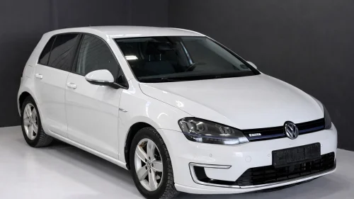 VOLKSWAGEN GOLF Må Sees-Lav km-Automat-Eu ok 2028+++