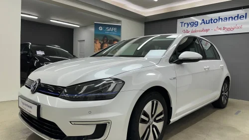 VOLKSWAGEN GOLF Leveres med ny service og ny EU for 2 nye år