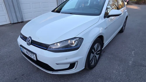 VOLKSWAGEN GOLF E-Golf/Keyles Go/EU OK til 2028/ACC/Navi/BT