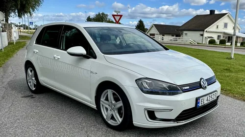 VOLKSWAGEN GOLF Vw E-golf Dynaudio- ACC - helskin EU 05.2027