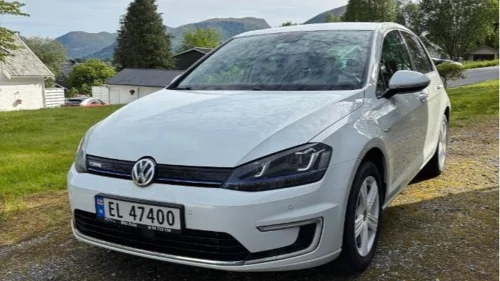 VOLKSWAGEN GOLF adaptiv cruisekontroll ryggekamera s+v dekk