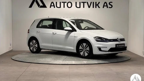 VOLKSWAGEN GOLF E-Golf / ACC / P.Sensorer / Dab /