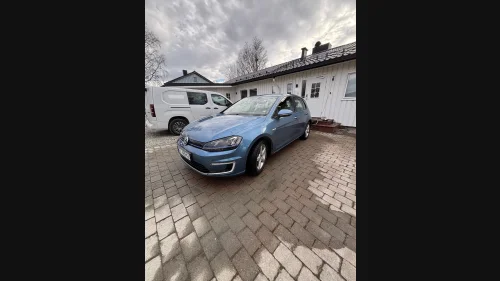 VOLKSWAGEN GOLF E-Golf