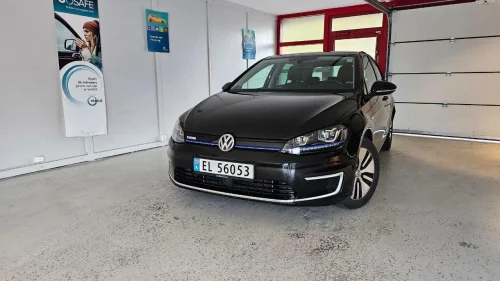 VOLKSWAGEN GOLF EU 01.2027 // SERVICE // NAVI // CRUISE // SE PRIS !!++