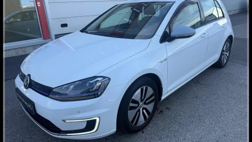 VOLKSWAGEN GOLF E-Golf Ny EU! Antirust behandlet! ACC! Rygge! Navi!