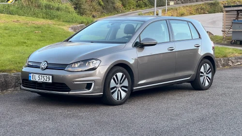 VOLKSWAGEN GOLF Alt ekstrautstyr i 2015, Dyna audio, varmepumpe.m.m.