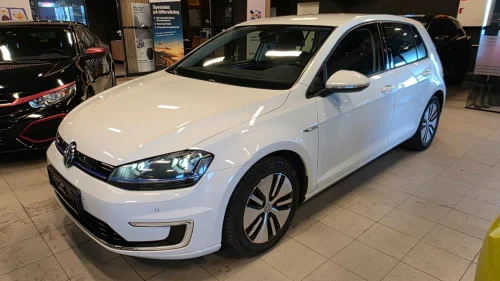 VOLKSWAGEN GOLF DAB/ Ny eu/ S+V.Dekk/ CC/ Norsk bil/