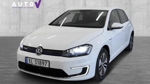 VOLKSWAGEN GOLF E 116HK Skinn/ACC/LED/Navigasjon/EU.NOV..26