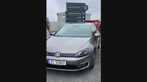 VOLKSWAGEN GOLF