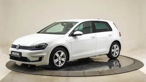 VOLKSWAGEN GOLF e-Golf Apple Carplay/DAB/R.kam/Navi+