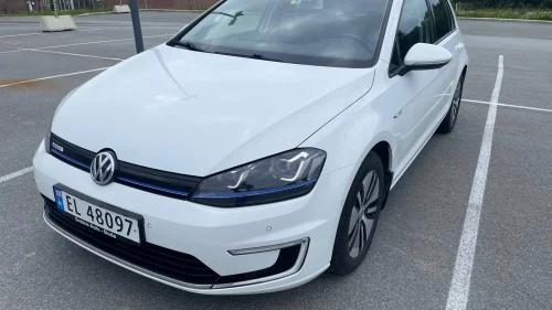 VOLKSWAGEN GOLF VOLKSWAGEN GOLF