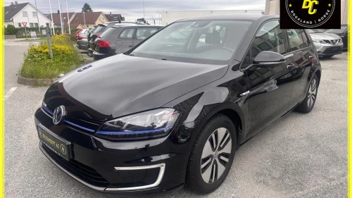 VOLKSWAGEN GOLF E Highline Skinn/Navi/ACC/PDC/EU Ok+Ny Service !