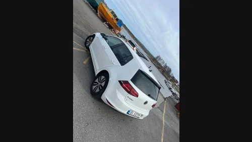 VOLKSWAGEN GOLF E-Golf
