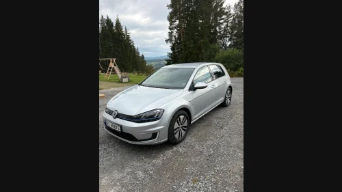 VOLKSWAGEN GOLF LAV KM | DAB+| Nylig service