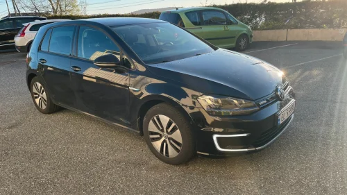 VOLKSWAGEN GOLF electric Exclusive - Norsk bil - Skinn, NY EU