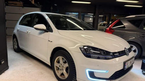 VOLKSWAGEN GOLF Automat/Velholdt/Ny Eu 11/27