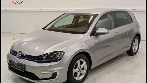 VOLKSWAGEN GOLF E-GOLF/R.KAM/P.SENSOR/ACC/DAB/BT/LED/NAVI/EU-04.2027