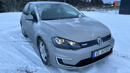 VOLKSWAGEN GOLF E-Golf, LAV KM, Full Servise