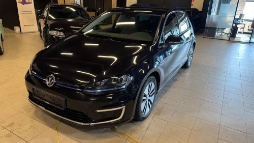 VOLKSWAGEN GOLF E-Golf/RyggeKamera/ DAB/ NY EU & Service