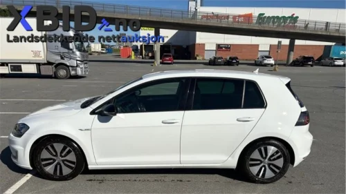 VOLKSWAGEN GOLF Eu ok til 28.01.2027