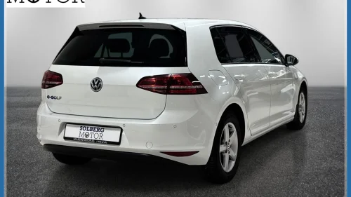VOLKSWAGEN GOLF Lav km/skinn/vinterpakke/norsk/adap cruise/ryggek.++++
