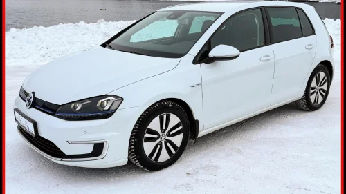 VOLKSWAGEN GOLF e-Golf 190 km / Skinn / ACC / Kamera / DynAudio++
