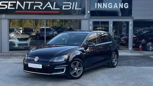 VOLKSWAGEN GOLF E-GOLF 115HK/VARMEPUMPE/SKINN/NAVI/ACC/BT/EU OK 06.2027