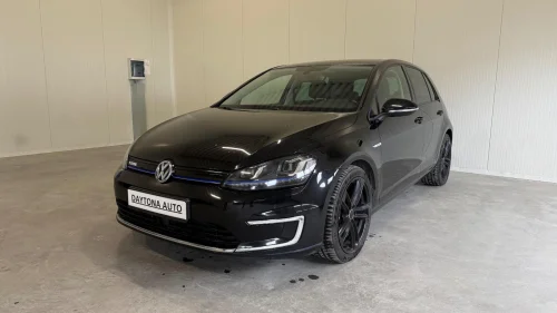 VOLKSWAGEN GOLF E-Golf, Skinn, Adaptiv Cruise, Keyless, Bluetooth, ++