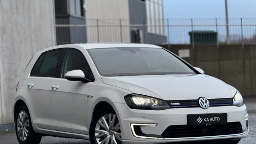 VOLKSWAGEN GOLF SE PRIS OG KM! VARMEPUMPE / ACC / NAVI / R.KAMERA /