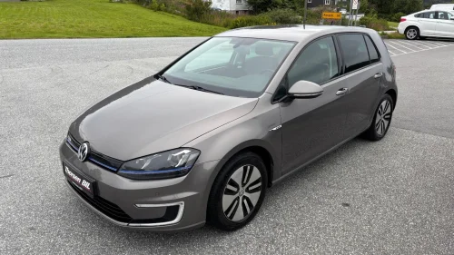 VOLKSWAGEN GOLF Volkswagen e-Golf VII 190km (Godt vedlikeholdt bil)