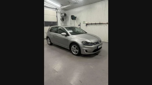 VOLKSWAGEN GOLF E-Golf