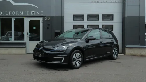 VOLKSWAGEN GOLF E-Golf/ Norsk/ ACC/ P.sensor/ Velholdt/ Lav KM!