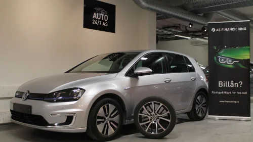 VOLKSWAGEN GOLF Ny-Service/Lav Km