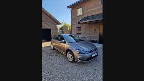 VOLKSWAGEN GOLF E-Golf
