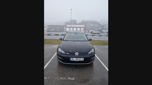 VOLKSWAGEN GOLF Fullutstyrt. Defekt klimakompressor. Pris ferdig prutet
