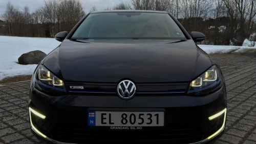 VOLKSWAGEN GOLF Volkswagen e-Golf 2016 rimelig elbil DC-hurtiglading