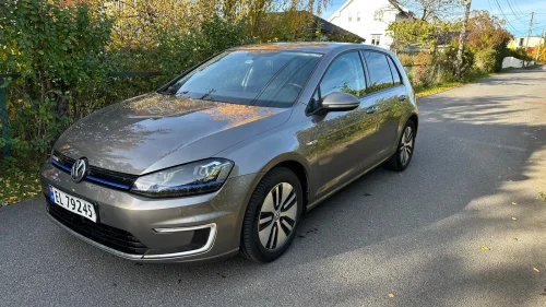 VOLKSWAGEN GOLF AU