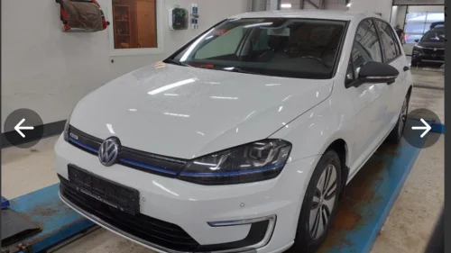 VOLKSWAGEN GOLF E Golf