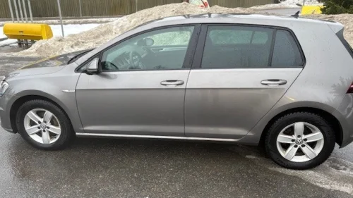 VOLKSWAGEN GOLF E-Golf