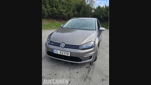 VOLKSWAGEN GOLF automat eu ok 10.2027 s+v dekk 204000km