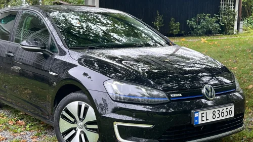 VOLKSWAGEN GOLF E Golf