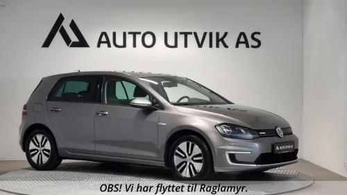VOLKSWAGEN GOLF e-Golf / Navi / DAB / Kamera / Appel Carplay /CC