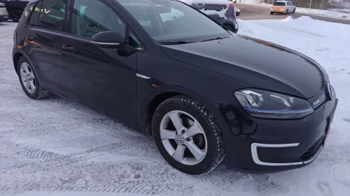 VOLKSWAGEN GOLF E-golf comfortline