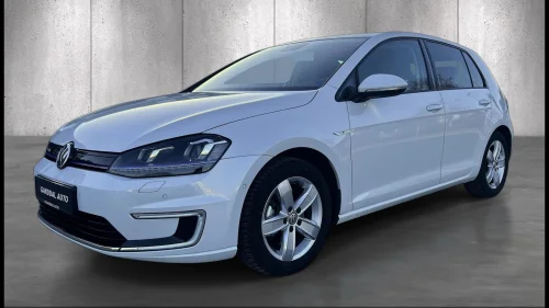 VOLKSWAGEN GOLF E-GOLF / SKINN / KAMERA / NAVI / DYNAUDIO *OUTLET*
